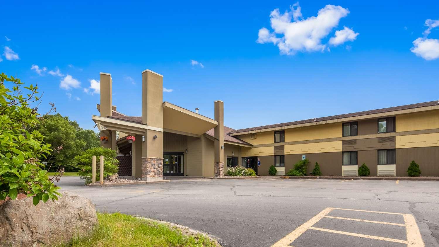 Surestay Plus Hotel By Best Western Black River Falls Ngoại thất bức ảnh