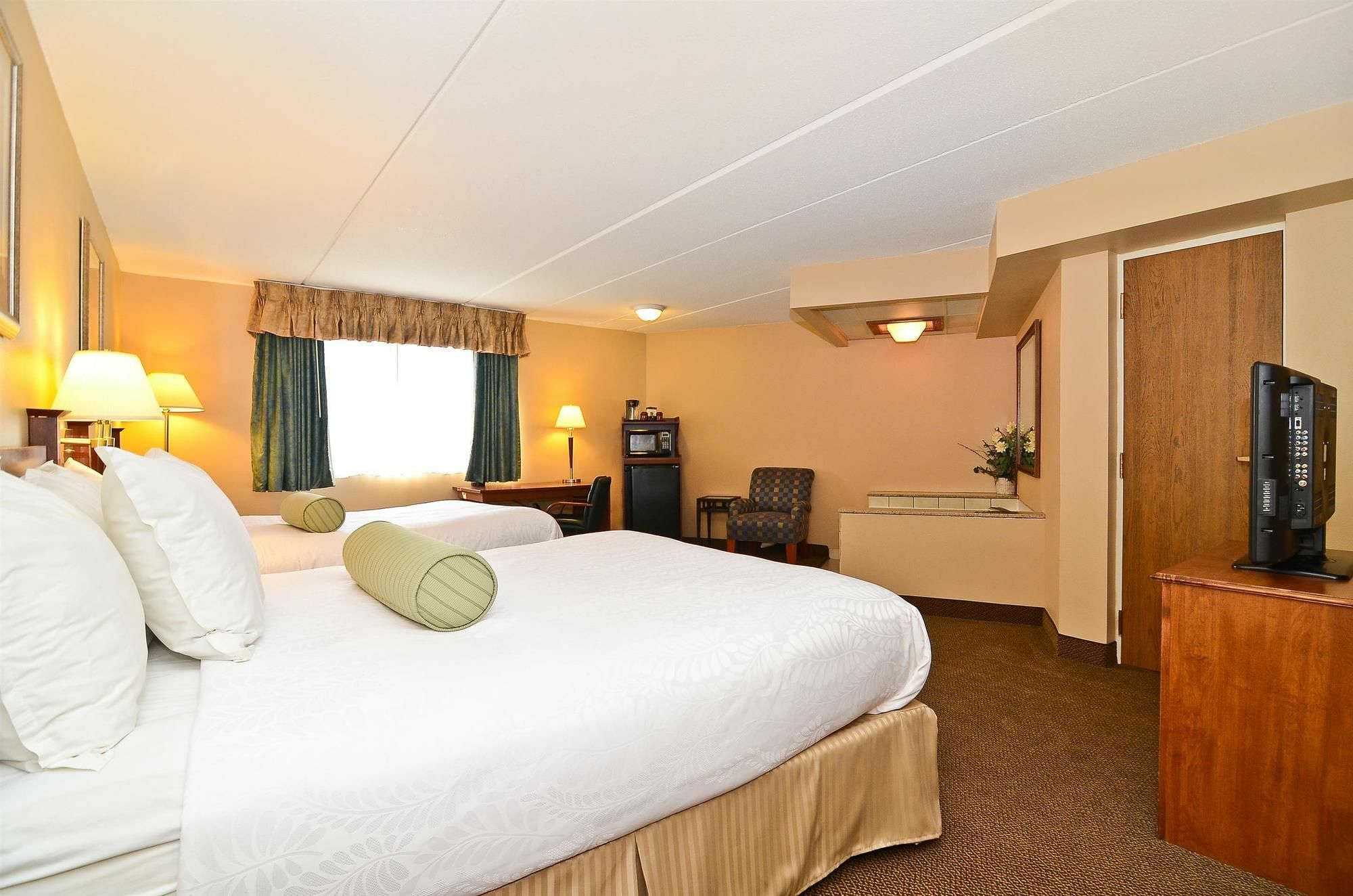 Surestay Plus Hotel By Best Western Black River Falls Ngoại thất bức ảnh